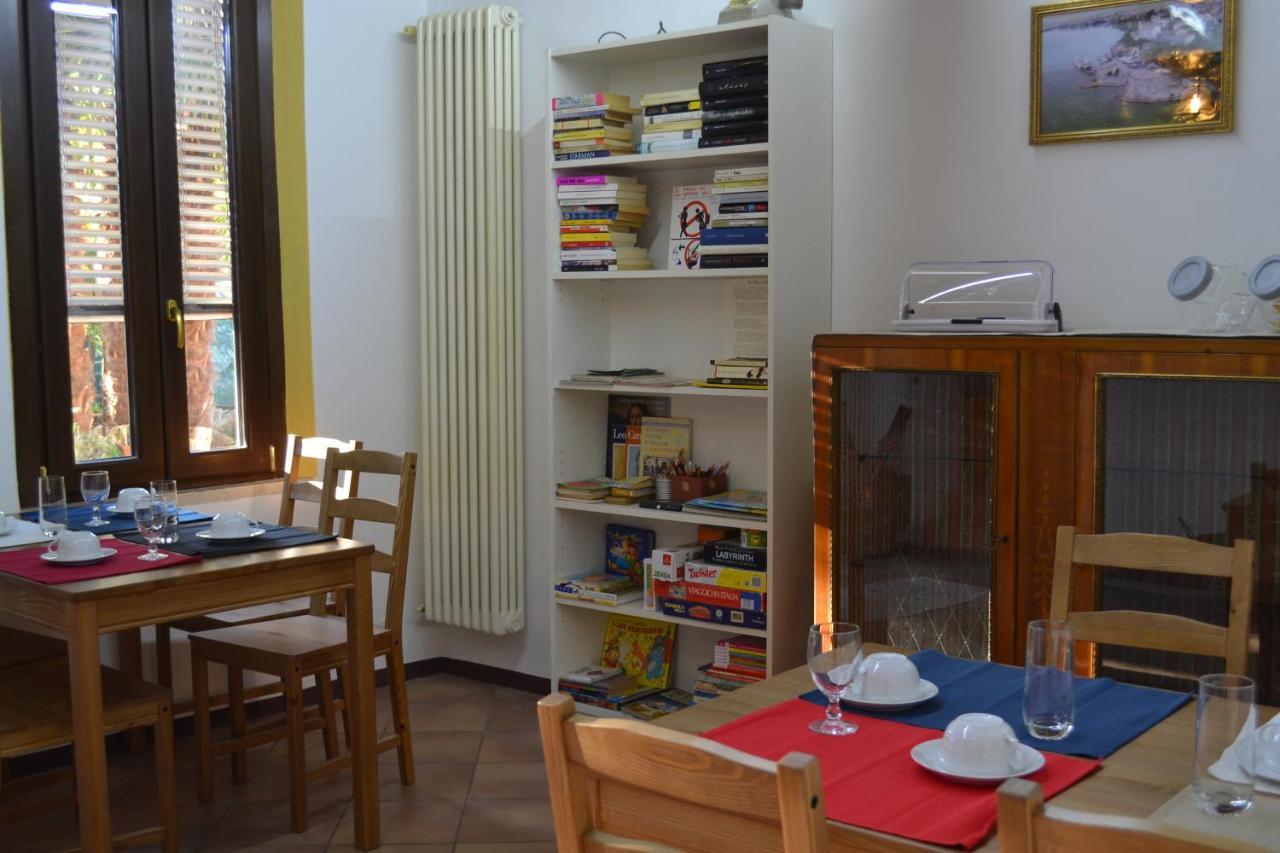 B&B Casa Mia Desenzano del Garda Bagian luar foto